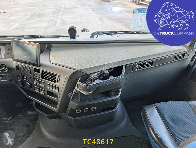 Volvo FH 460 tractor unit