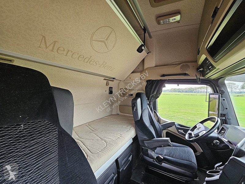 Mercedes ACTROS 1851  GIGASPACE 2X TANK tractor...