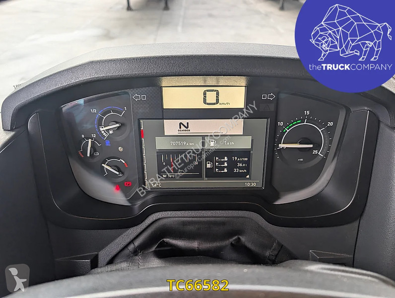 Renault T 520 tractor unit