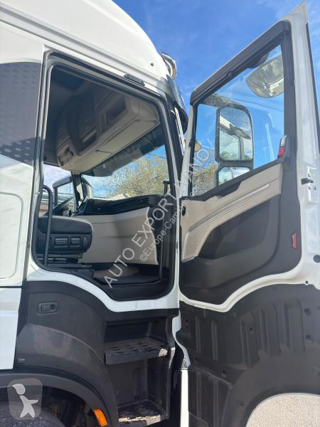 Iveco 580 tractor unit