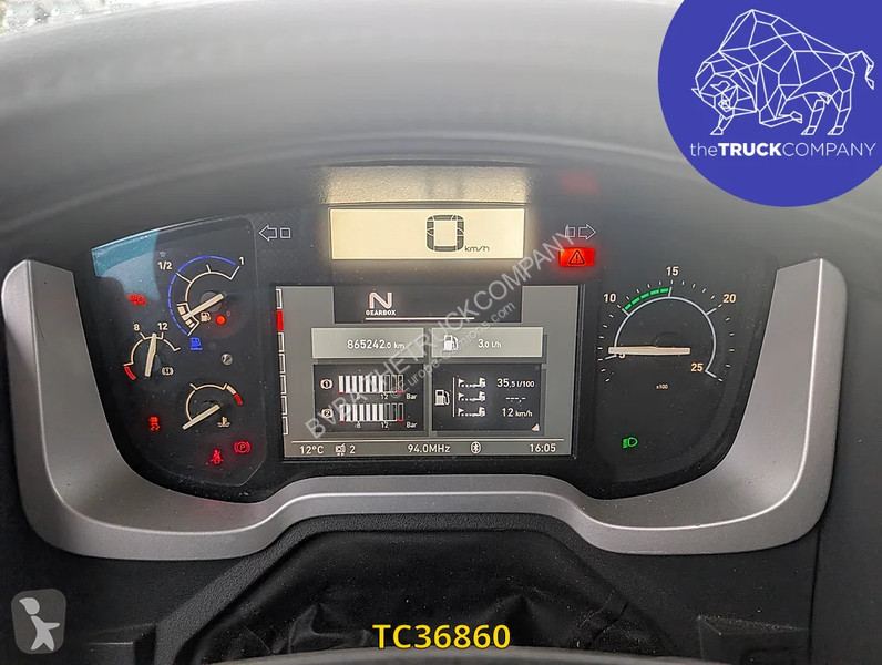 Renault T 460 tractor unit