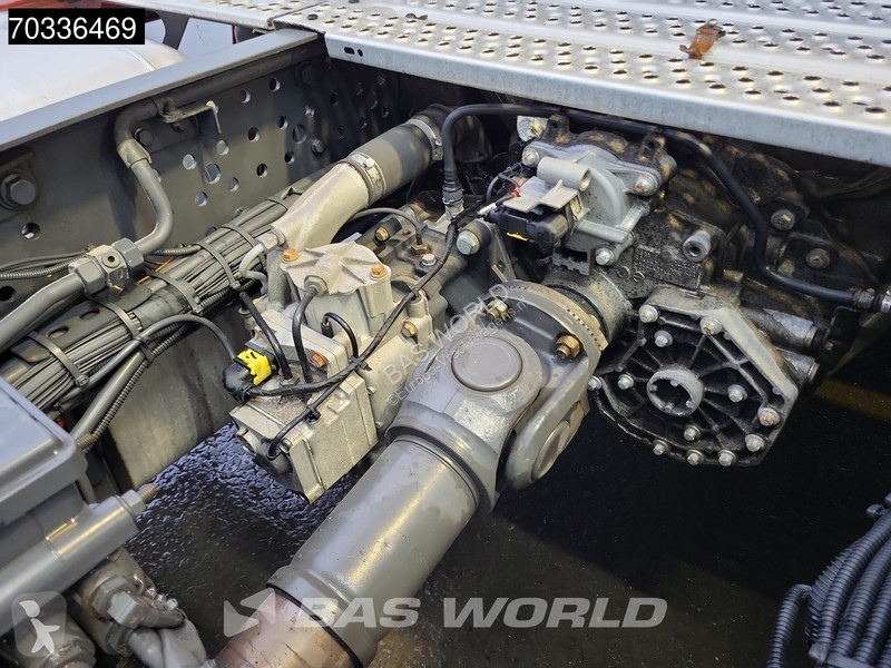 Mercedes 1840 4X2 StreamSpace Retarder tractor...