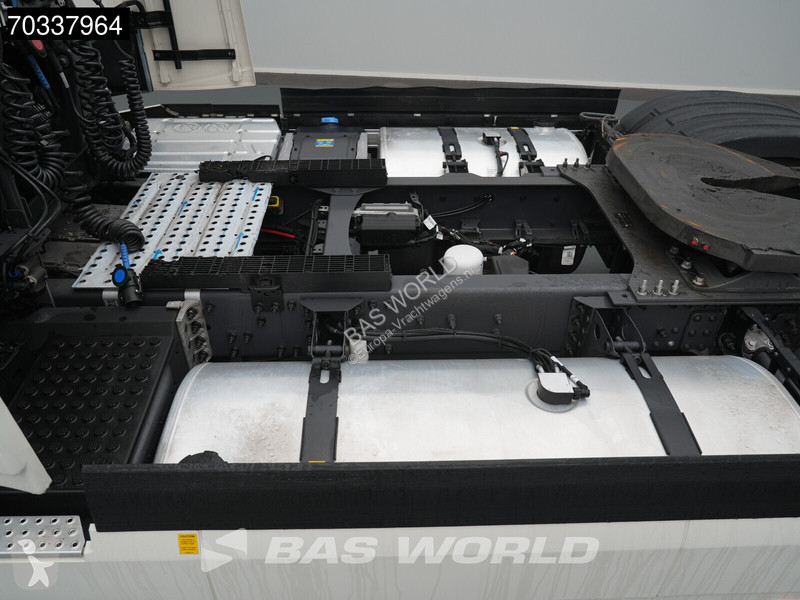 Trekker Volvo Aero 500 4X2 Aero XL 2x Tanks ACC