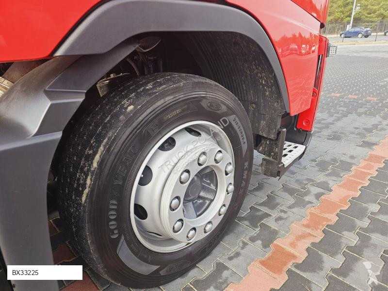 Tahač Volvo XXL NEW TIRES MANUAL 420 EURO 5 2011
