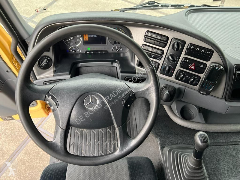 Tahač Mercedes 4160 8x6/4 SLT