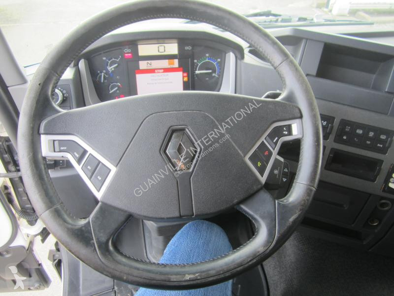 Traktor Renault 460 Gamme T