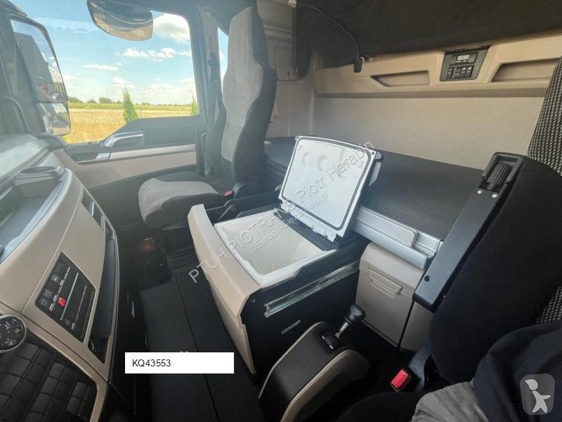Tahač MAN TGX 18.460 / ADR / RETARDER / NISKI...