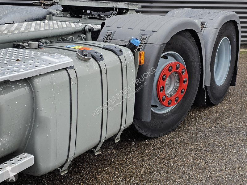 Traktor Scania 6x2-4 / LIFT STEERING AXLE /...