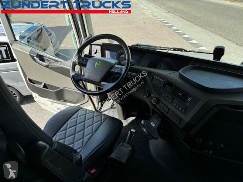 Traktor Volvo 500 GLOBETROTTER