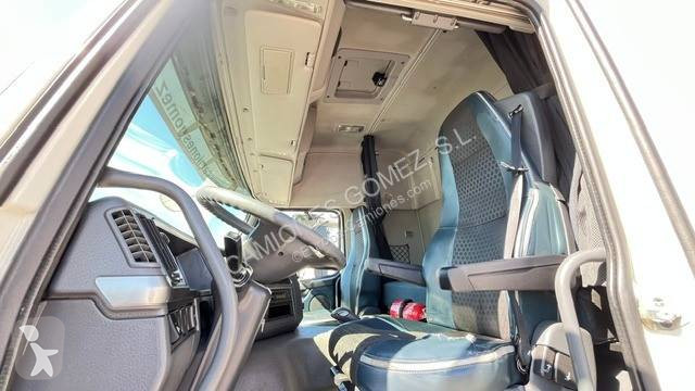 جرار Volvo