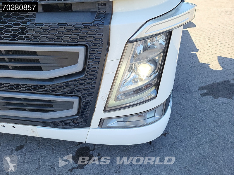Traktor Volvo 500 4X2 Mega VEB+ 2x Tanks...