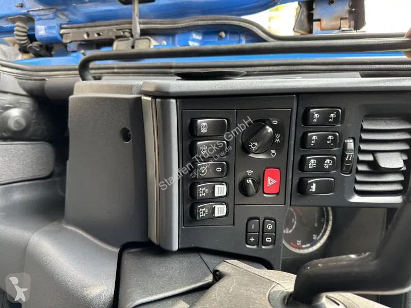 Traktor Scania R490 Highline Standard Intarder...
