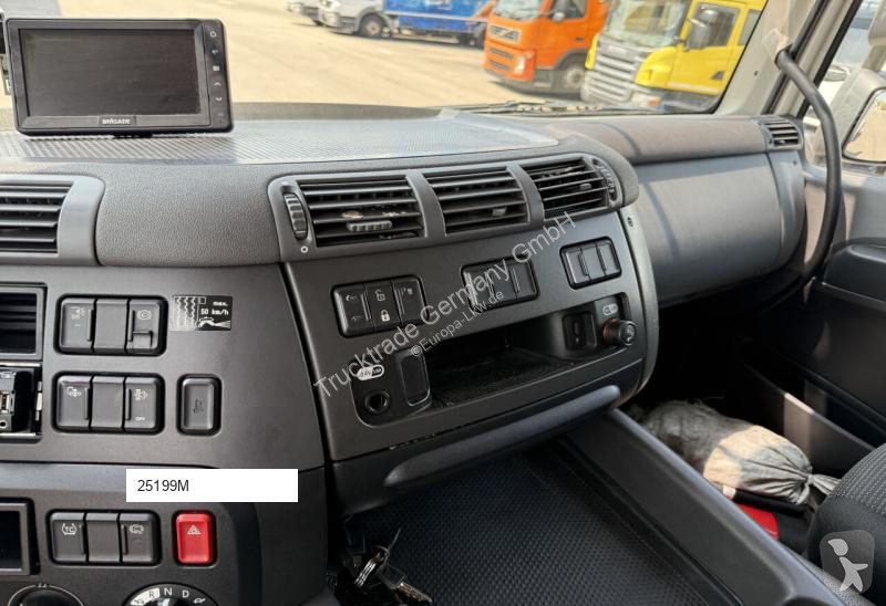 Traktor DAF CF 400