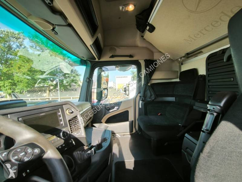 Traktor Mercedes