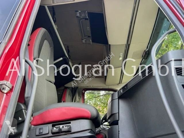 Tahač Volvo FH...