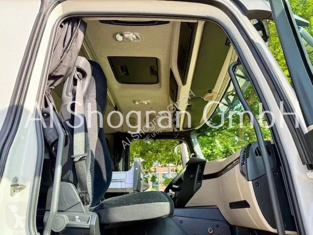 Traktor Mercedes 1836 Blatt / Luft / Euro 6