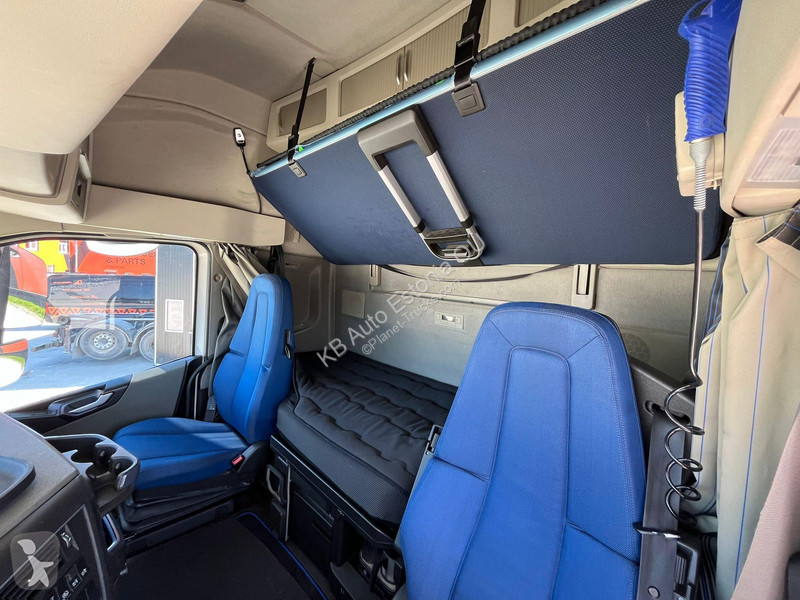 Tahač Volvo 500 6x2 GLOBE XL / HYDRAULICS /...