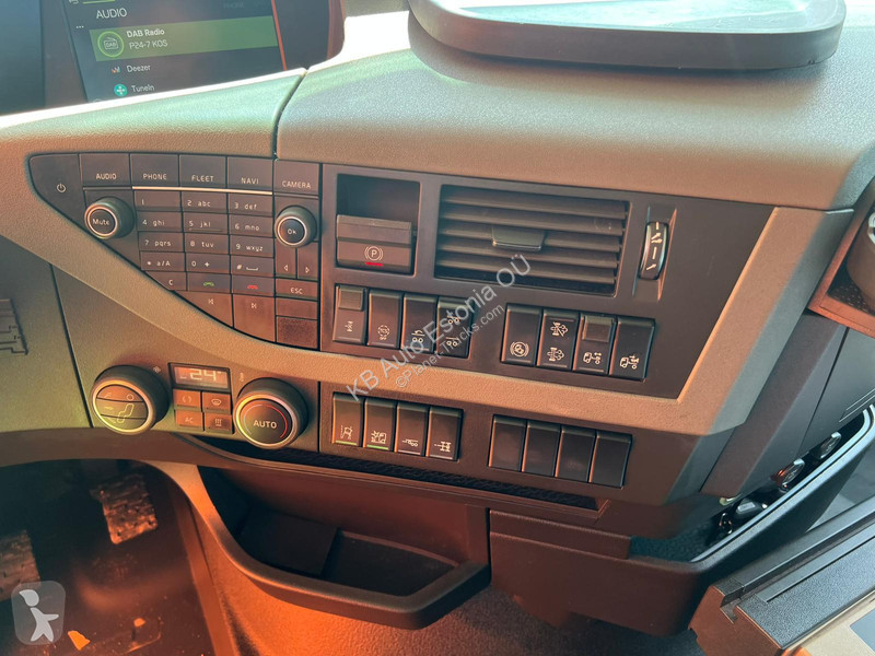 Tahač Volvo 6x2 GLOBE XL / ADR / RETARDER /...
