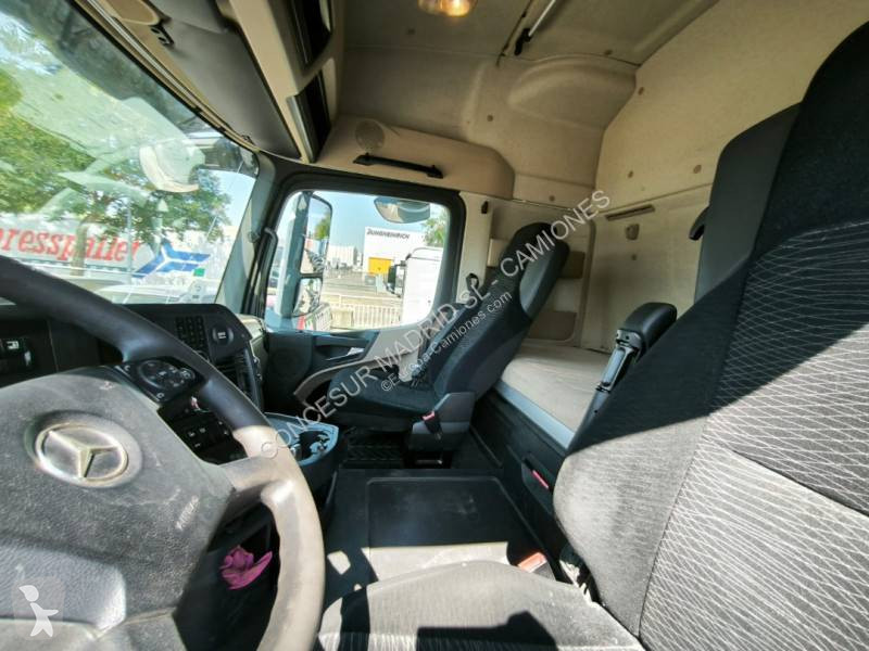 Traktor Mercedes