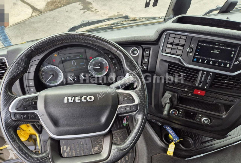 Tahač Iveco S-WAY 460