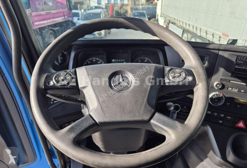 Cap tractor Mercedes