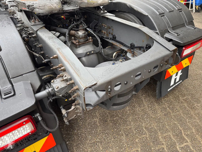 Trekker Volvo Dual clutch 2X tank Standairco...
