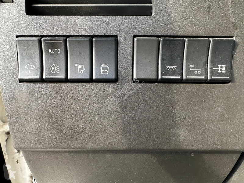 Traktor Volvo 16750 8X4, 180 TON POWER STEERING...