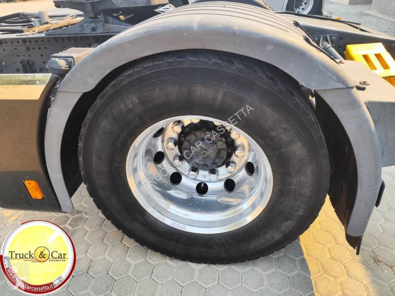 Traktor Iveco