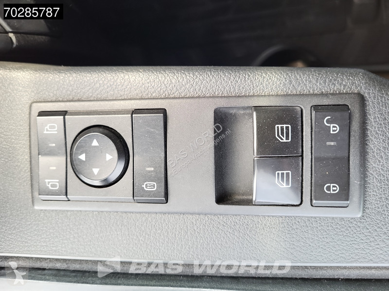 Tahač Mercedes 1845 4X2 StreamSpace Retarder...