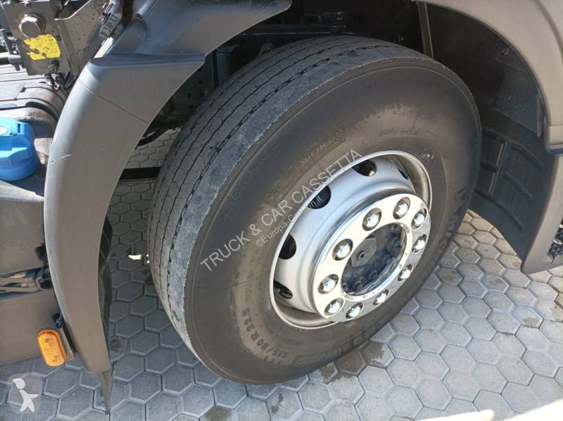Traktor Iveco