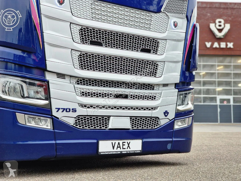 Tractor Scania 770S V8 NS Highline 6x2 - Show...