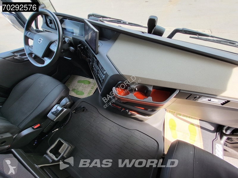 Tahač Volvo 650 6X4 Retarder Full-Air Liftachse...