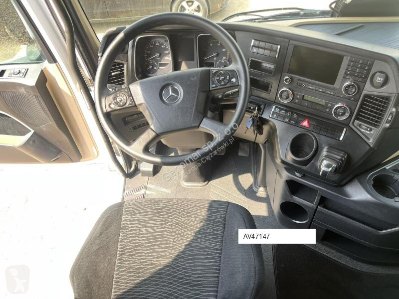 Traktor Mercedes 1848...