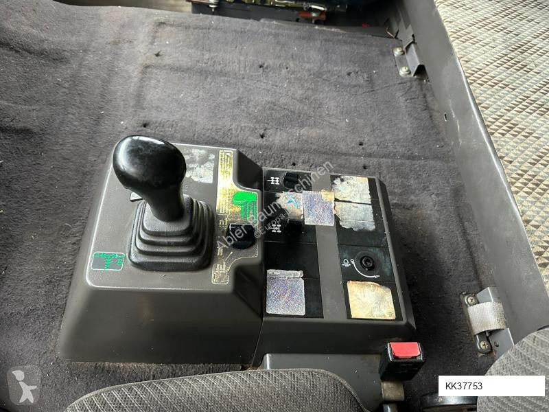 Traktor Mercedes 2635 S SK