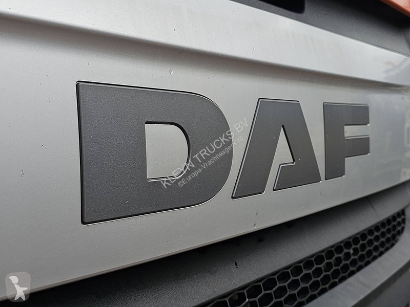 Traktor DAF 460 SPACECAB 6X2 RHD