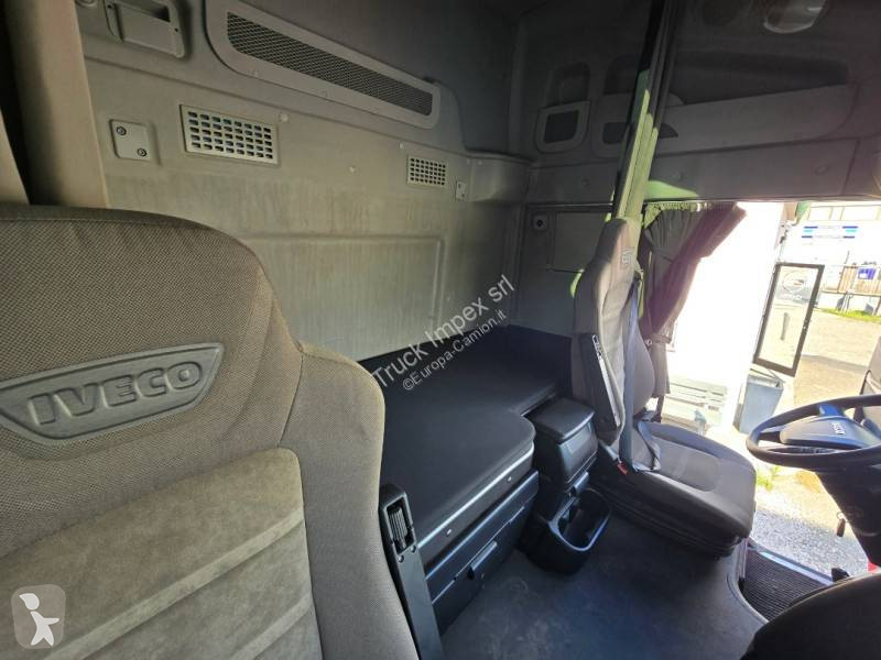 Traktor Iveco