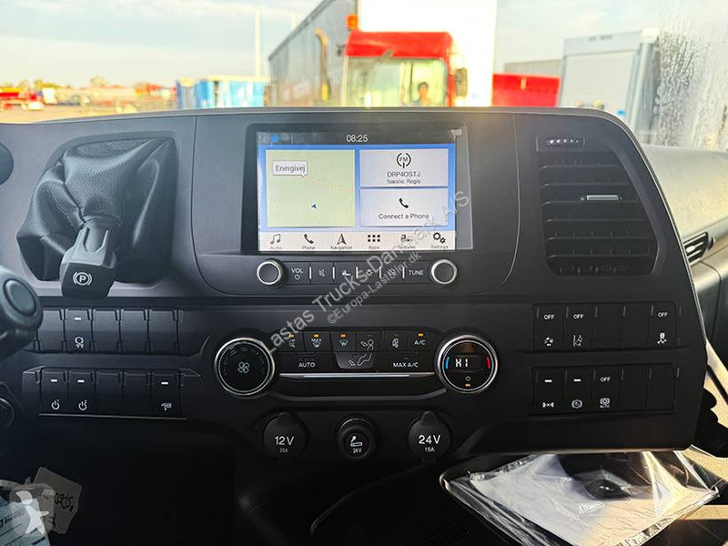 Traktor Ford F-Max 4x2 PS500