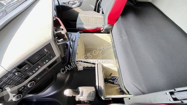 جرار Volvo
