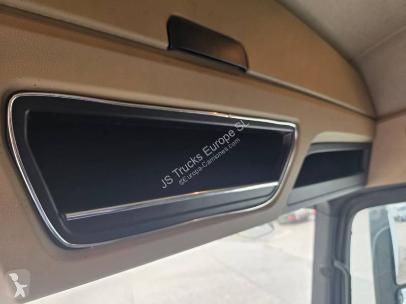 جرار Mercedes