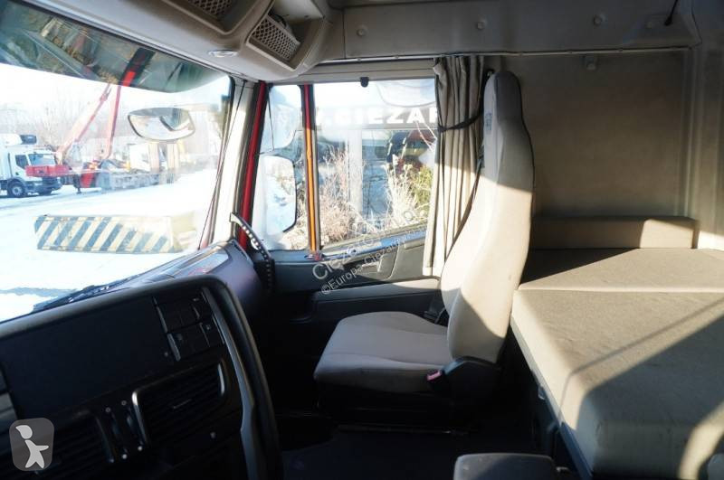 Влекач Iveco