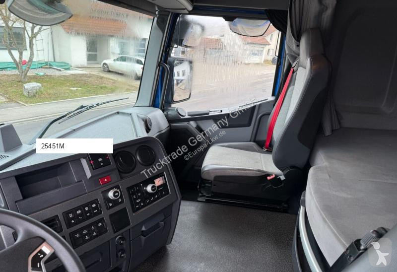 جرار Renault 586 T430 4x2 / Swiss-Vehicle