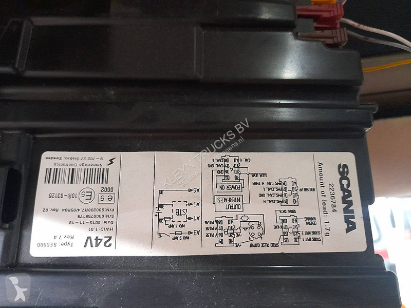 جرار Scania 6X2/4 RET. MANUAL