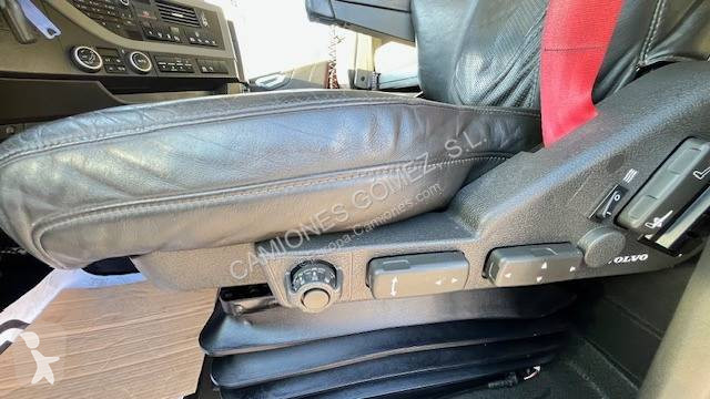 جرار Volvo