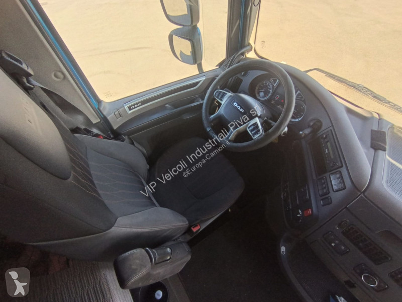 جرار DAF XF 530 FT