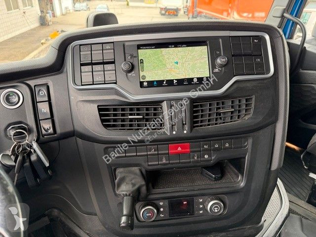 جرار Iveco X-Way AS440X51T/P 4x4 Hydro...