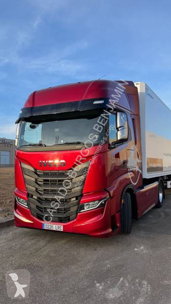 Traktor Iveco