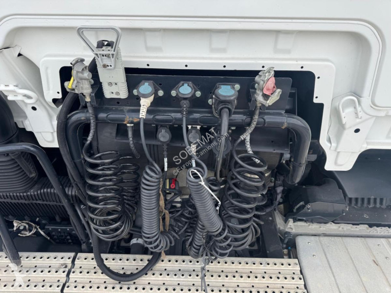 MAN 18.470 tractor unit