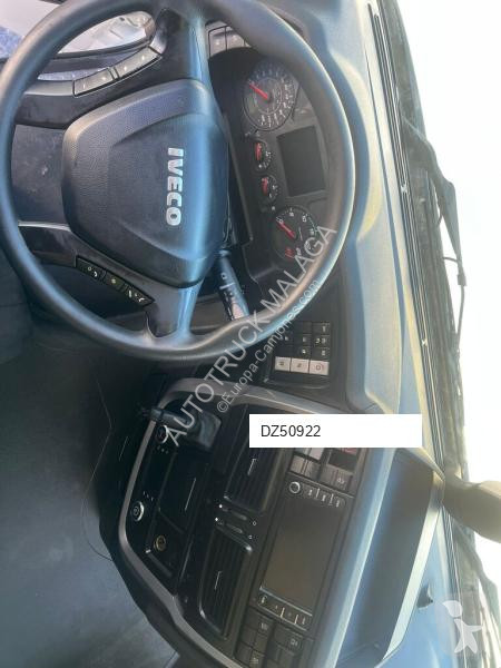 جرار Iveco NP 400