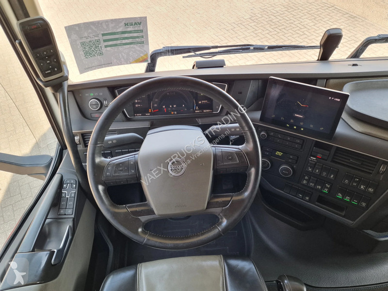 جرار Volvo 13500 Globetrotter XL 6x2 - Retarder...