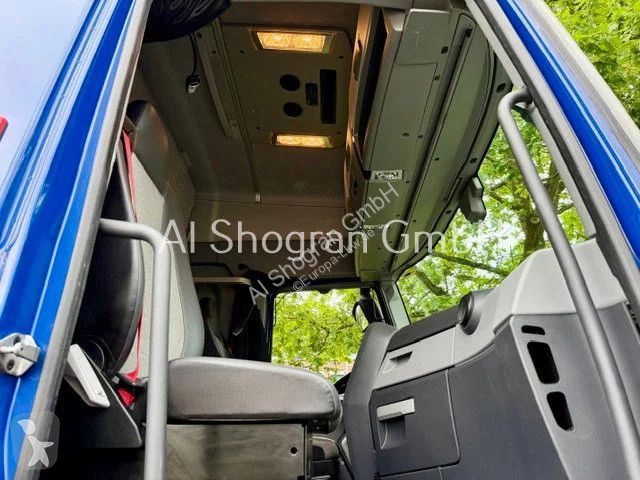 جرار Renault T460...